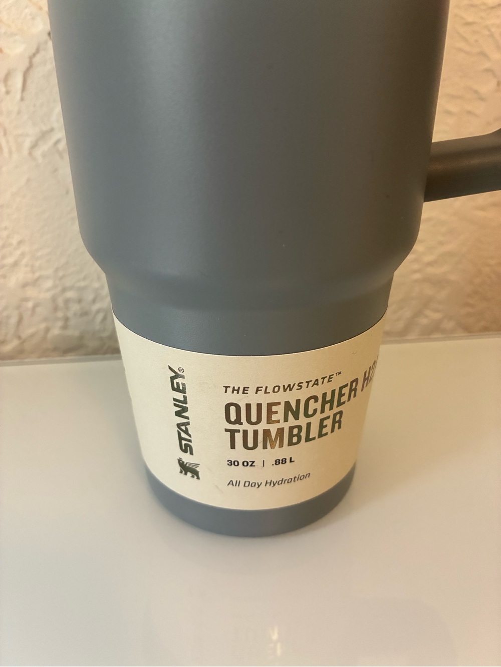 Stanley Gray and Pink Vacuum Mug Quencher 30 oz Handle - Picture 9 of 10